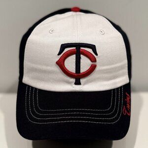 Minnesota Twins Fan Favorite Womens Adjustable Strapback Hat White/Navy Cotton